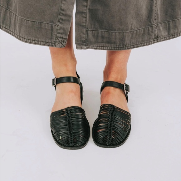 Free People Shoes - Free People Fisherman Sandals Size 7